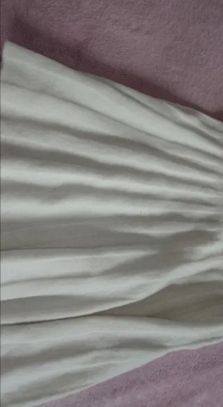 Falda de punto lana color blanco tirando a crema