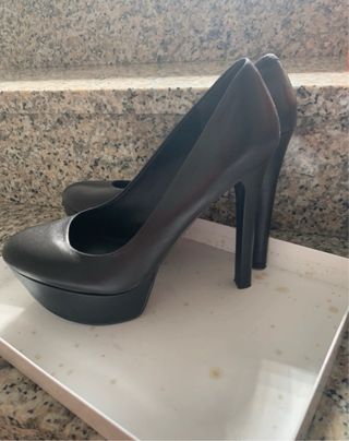 Guess Scarpe con tacco e con scatola