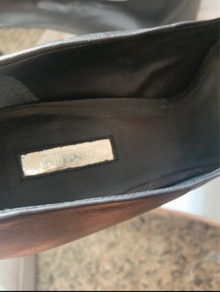 Guess Scarpe con tacco e con scatola