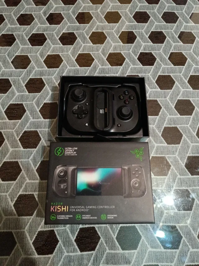 Razer Kishi Universal Gaming Controller