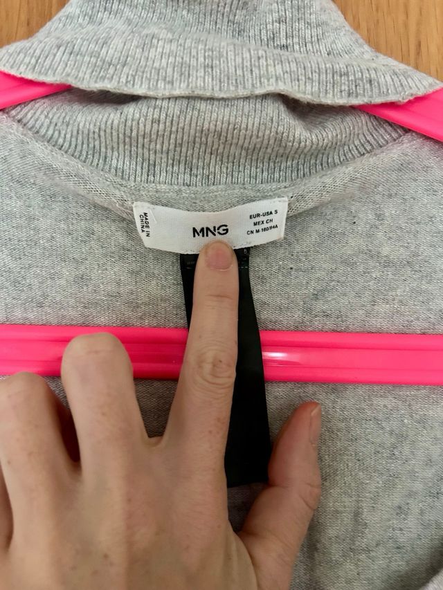 Jersey cuello choker gris