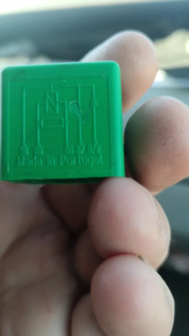 Relé arranque Mercedes 200 b. 0023422319