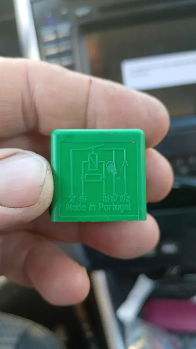 Relé arranque Mercedes 200 b. 0023422319