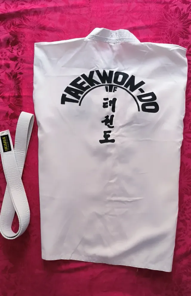 Kimono IKARA Taekwondo/ Blanco