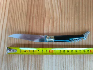 Navaja Laguiole Véritable con manico nero e cavatappi