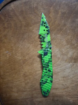 Coltello Zombie Verde e Nero