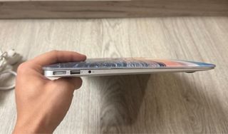 MacBook Air A1466 - MUY BIEN CUIDADO