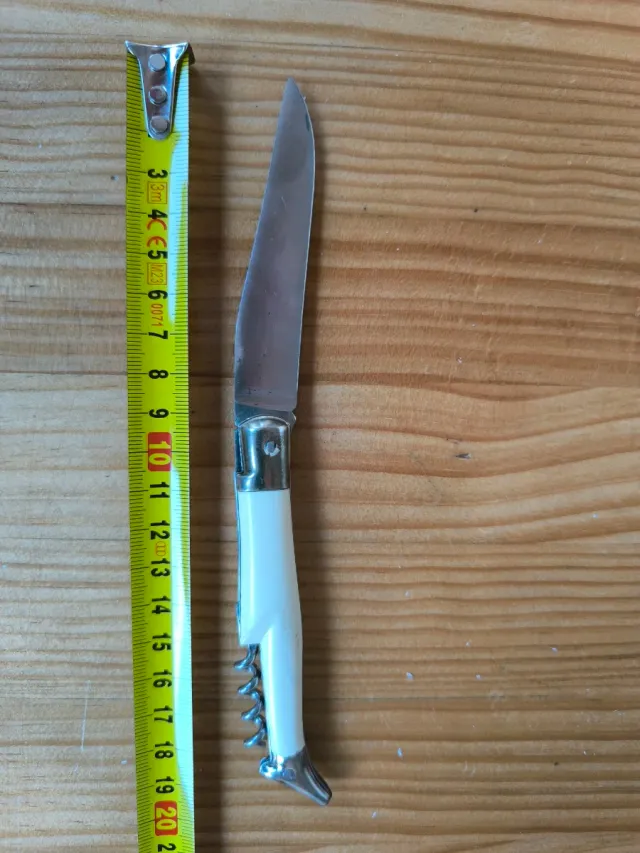 Navaja Laguiole con sacacorchos