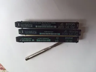 Lotto 4 maschi M5x0.8 Yamawa