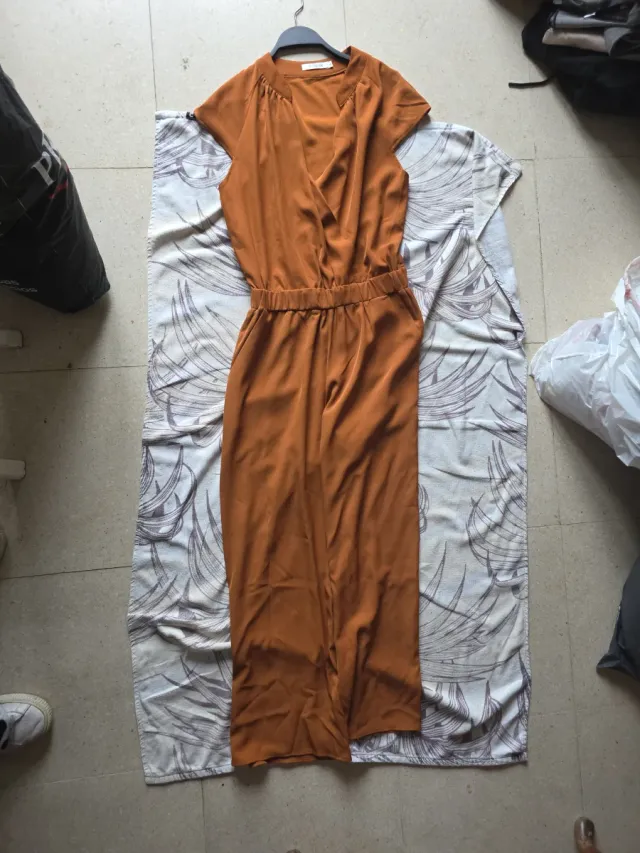 Mono camel manga corta