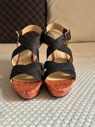 Sandalias cuña BIMBA Y LOLA