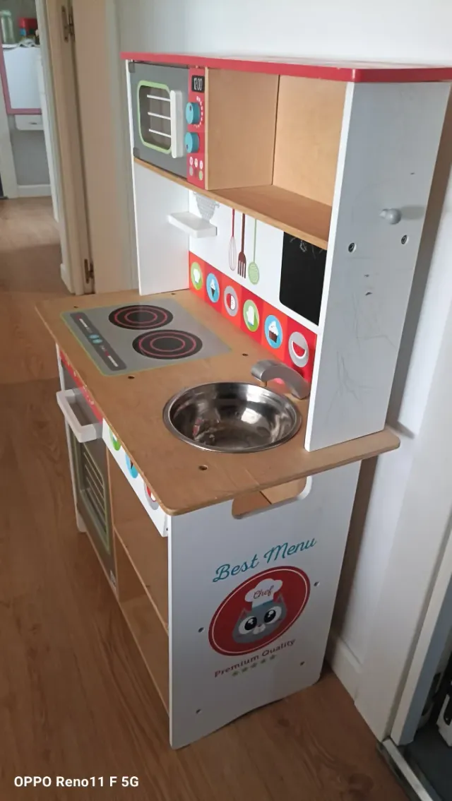 Cocina de juguete de madera