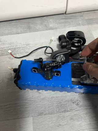 Pinza de freno para patinete eléctrico