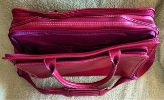 Maletín piel rojo portátil