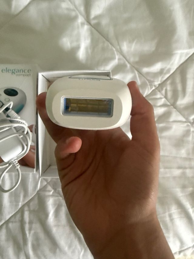 Depiladora Ufesa IPL Elegance Compact