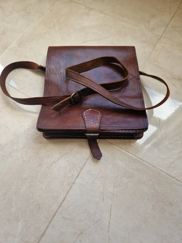 Bandolera Nlsa de couro marrom