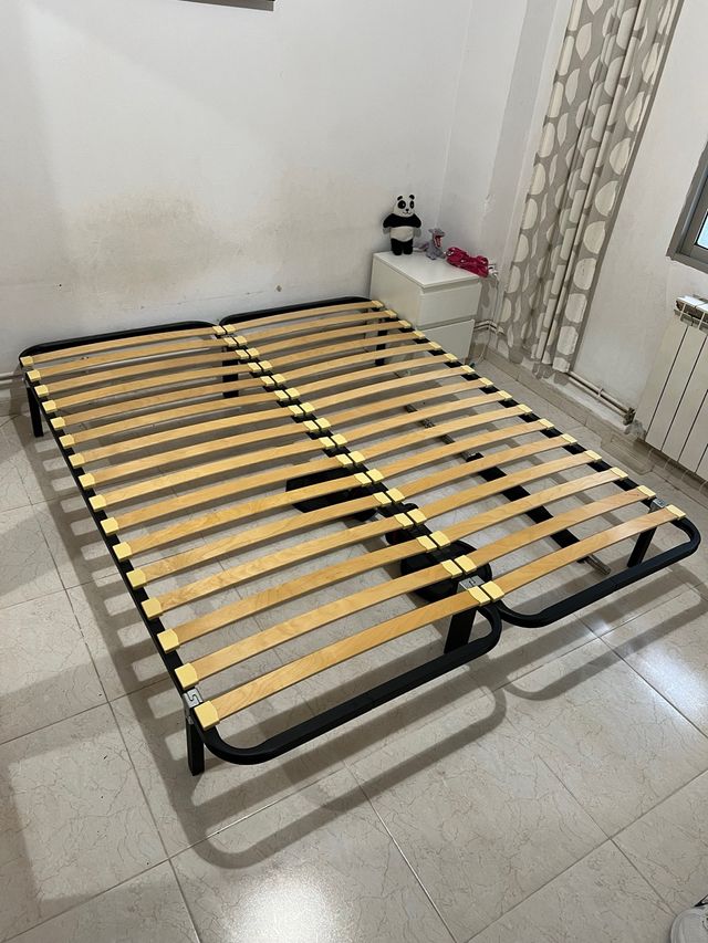 Base de cama 200x160x30 – Muy buen estado – 40 €