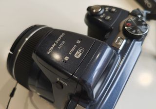 *con GARANTÍA* Kodak Pixpro AZ528 como nueva