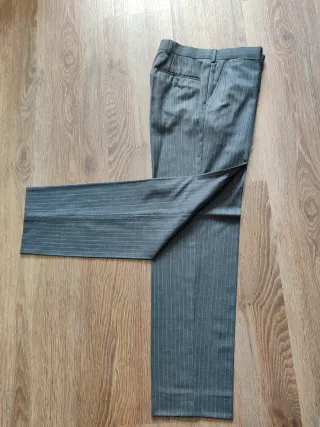 Traje de raya diplomática gris