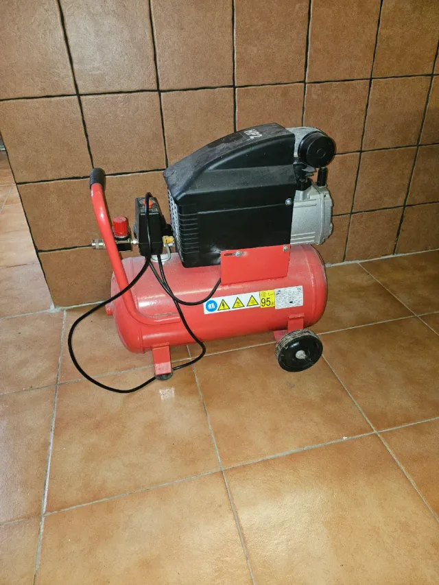 Compresor de aire 95 dB