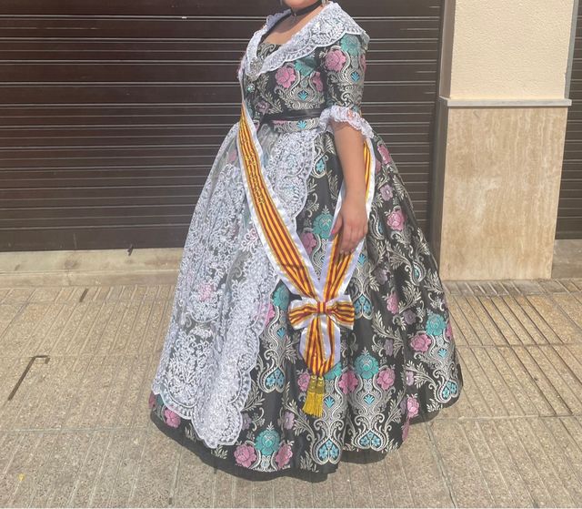 Traje de Fallera Negro Multicolor Nuevo