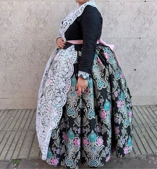 Traje de Fallera Negro Multicolor Nuevo