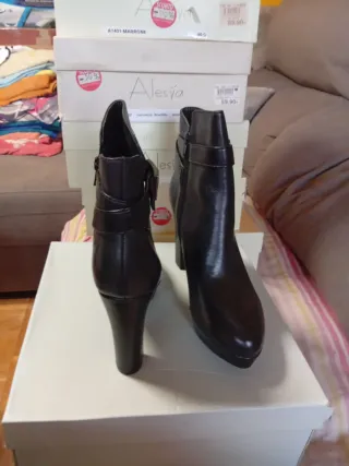 Botines negros Alesya talla 40