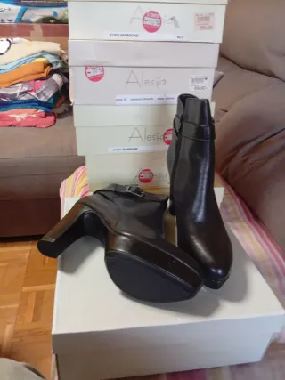 Botines negros Alesya talla 40