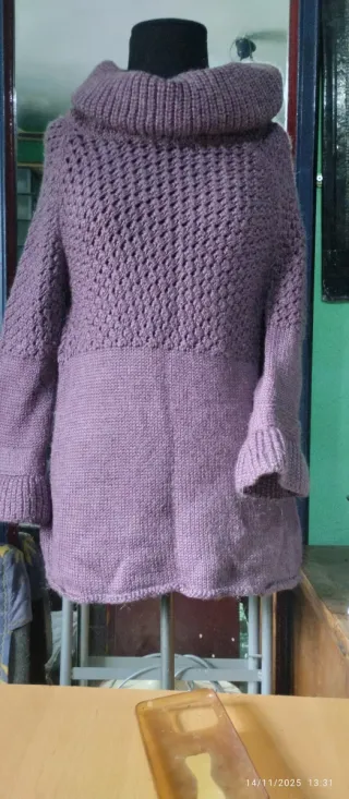 Jersey Morado Cuello Alto Talla Única