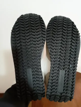 Scarpe Avirex grigie e bianche