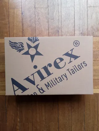 Scarpe Avirex grigie e bianche