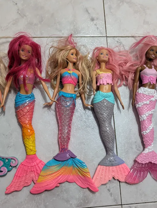 Lote Muñecas Barbie y Accesorios