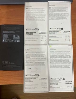 Scatola Samsung S24 Ultra e iPhone