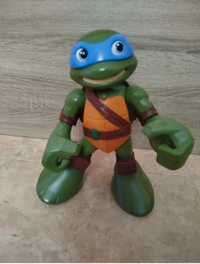 Figura Tortuga Ninja Leonardo