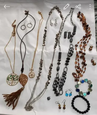 Lote Bisutería Collares y Pendientes