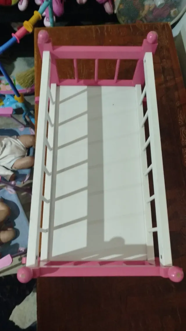 2 Cuna de muñecas rosa y blanca