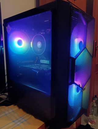 Pc da Gaming Ryzen 7 2700X con 32 gb di ram