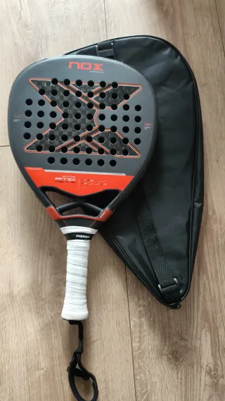 Pala Nox AT10 12k Genius Attack Agustín Tapia