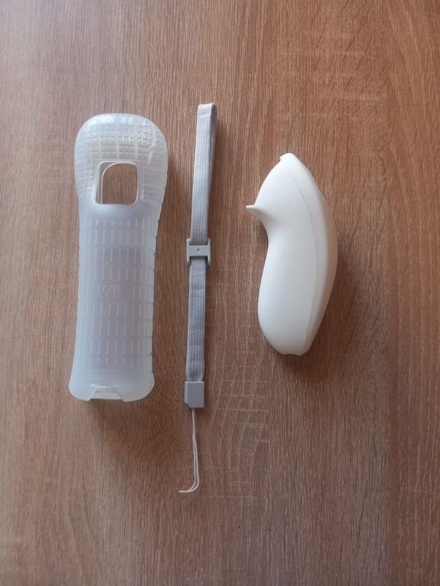 Fodere e cinturino per controller Wii