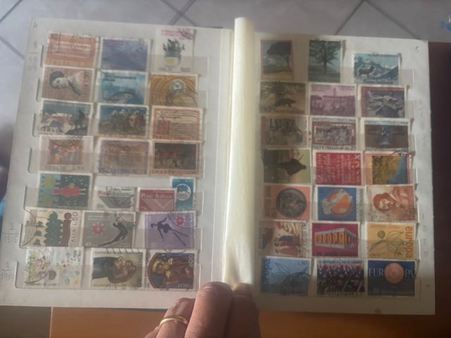 Album francobolli misti Italia