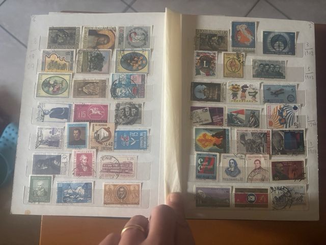 Album francobolli misti Italia