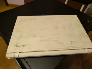 Portátil Toshiba C55-C-175 Beige