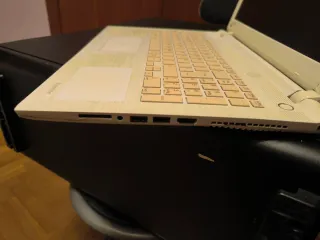 Portátil Toshiba C55-C-175 Beige