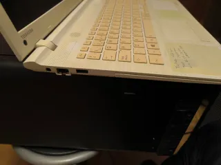 Portátil Toshiba C55-C-175 Beige