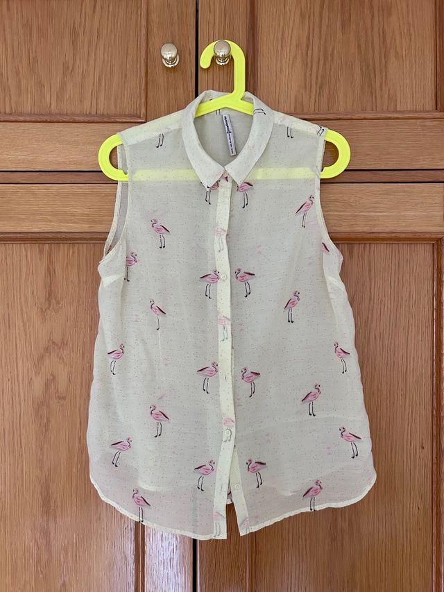 Camisa sin mangas flamencos beige y rosa