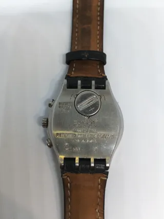 Orologio Swatch Irony Chrono Dark Phoenix con cinturino in pelle nera