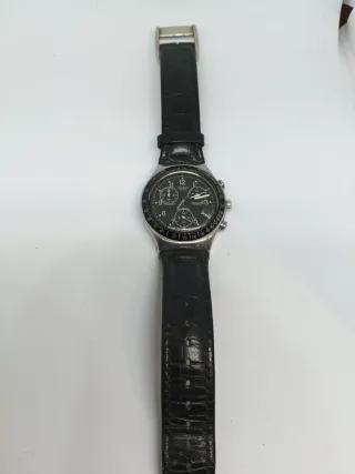 Orologio Swatch Irony Chrono Dark Phoenix con cinturino in pelle nera