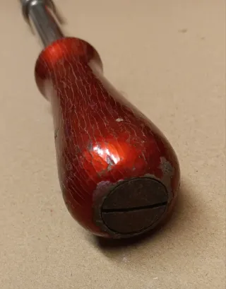 Destornillador antiguo colección