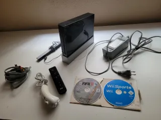 Nintendo Wii + Wii Sports + FIFA