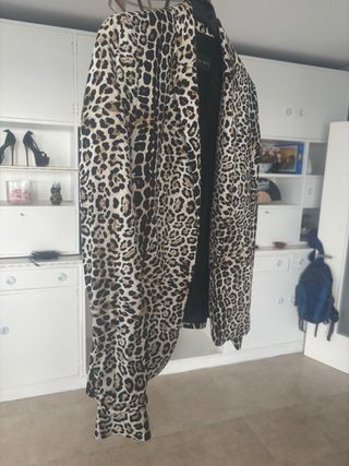 Chaqueta Zara Animal Print Talla M